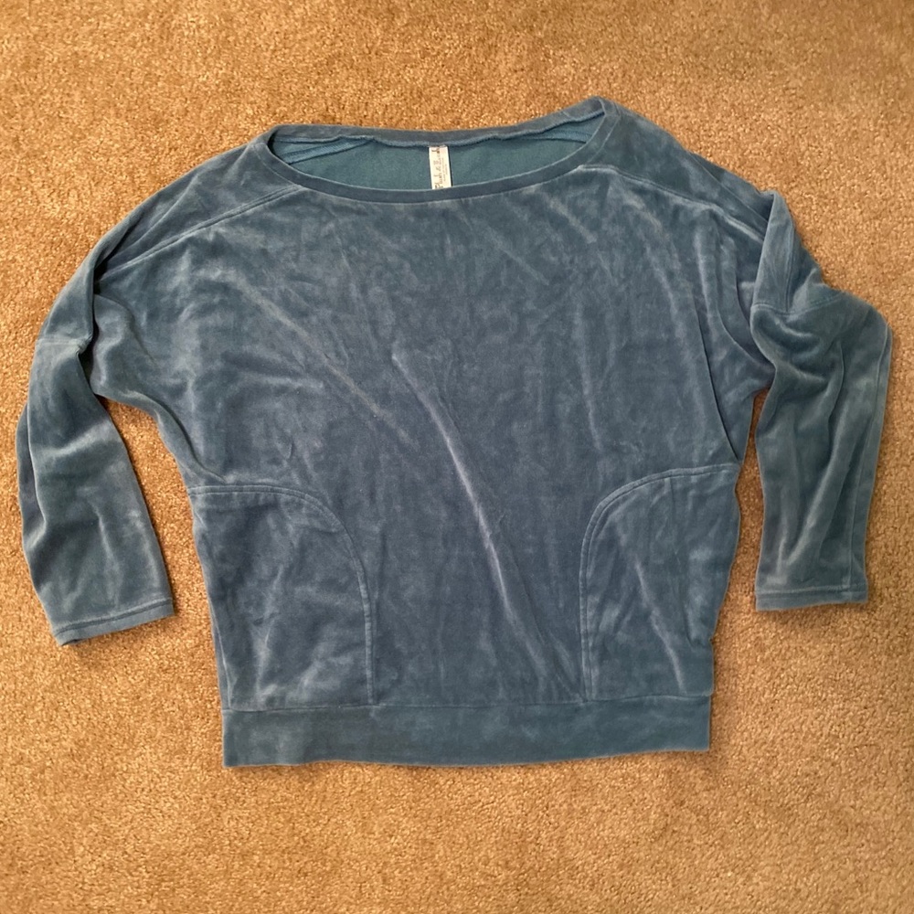 Victoria's Secret 3/4 Sleeve Sweater
